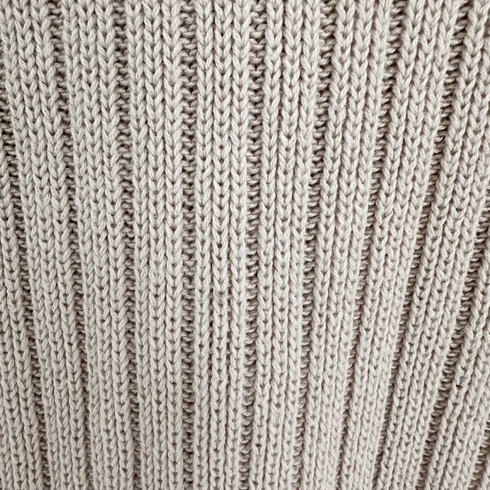 AYNI BEIGE SLEEVELESS SWEATER SET WITH BACK KICK PLEAT - Picture 8 of 8